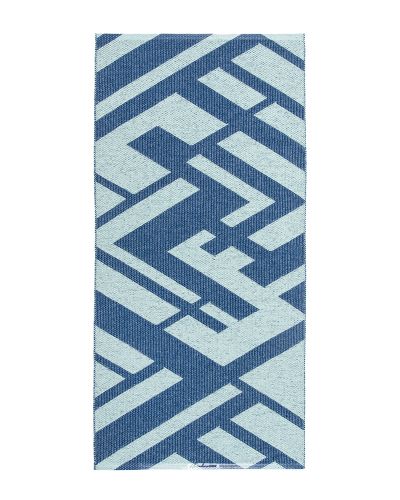 Uma blå - plasttæppe