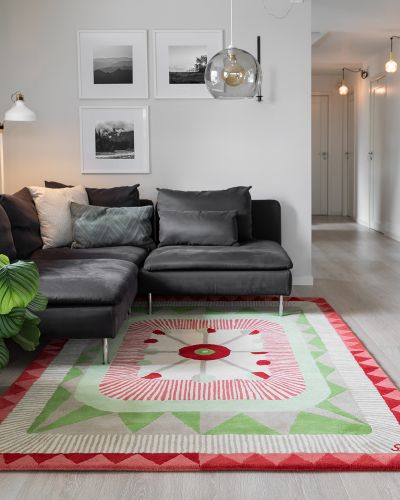Zigzag red - håndtuftet tæppe