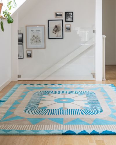 Zigzag blue - håndtuftet tæppe